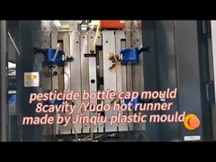 8ホイット インジェクション 鋳造 コールドランナー 70mm 50L ジェリーキャンのためのプラスチックボトル模具